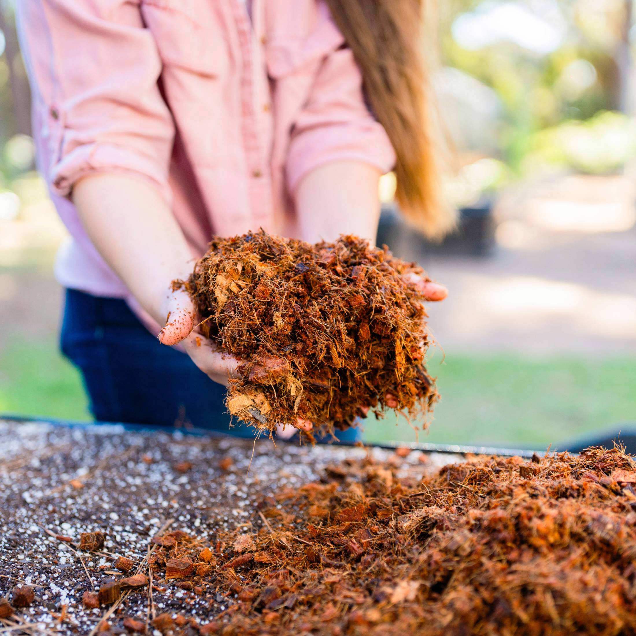 Vego Garden Coco Mulch 11 lb Block - Image 9